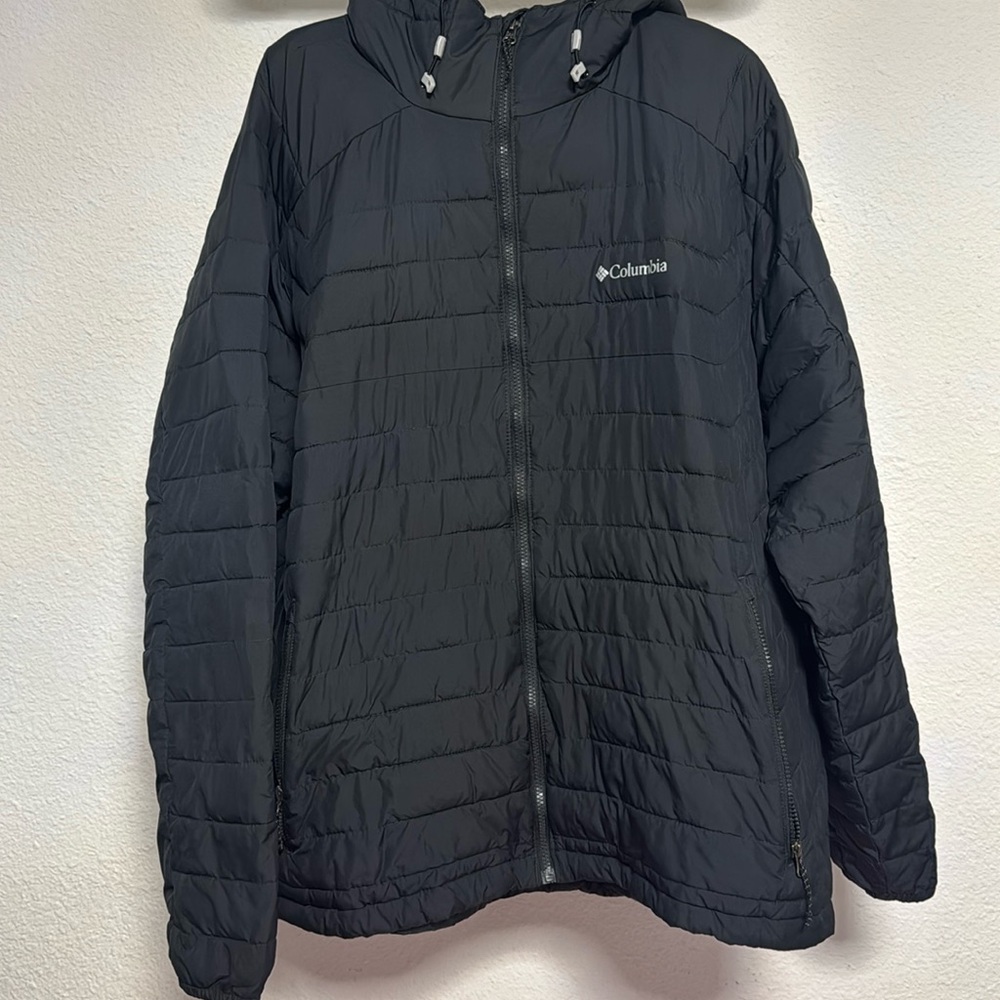 Men’s Columbia jacket with hood